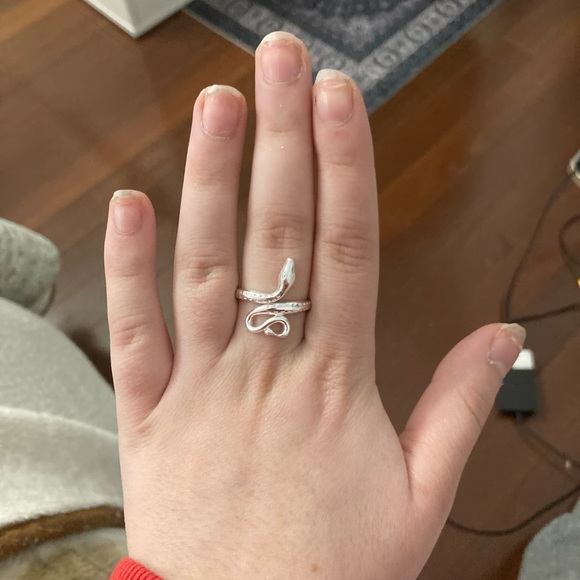 Silver snake ring! - Picture 2 of 3